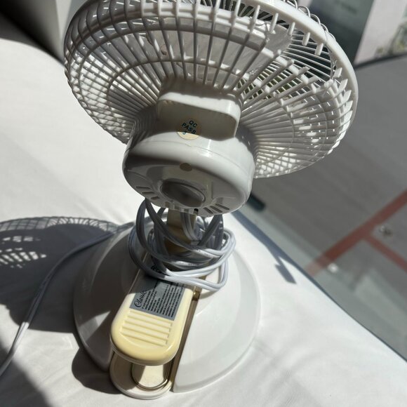 Classic Mini Clip Fan - Picture 2 of 2